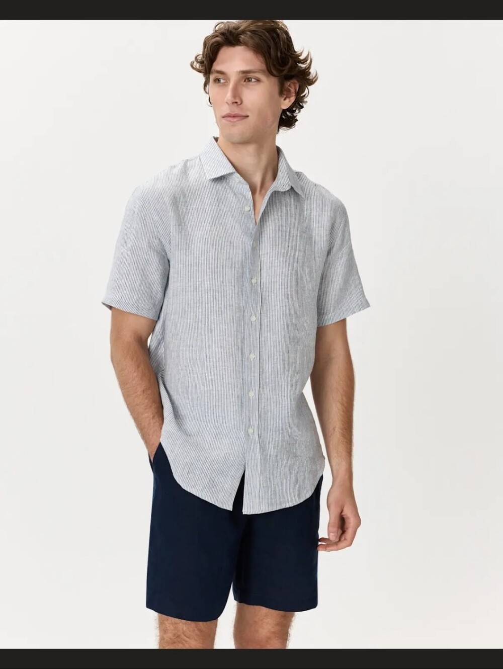 Quince Men's Short-Sleeve 100% European Linen Button-Up Shirt Blue Pinstripe